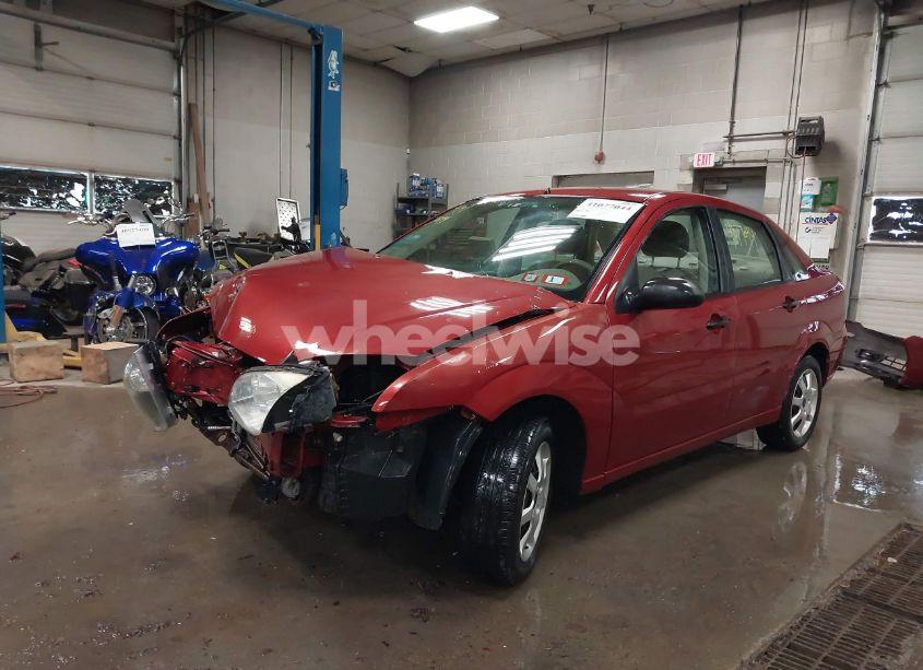 Photo 2 of 2005 Ford Focus ZX4 (VIN 1FAFP34N55W170667)