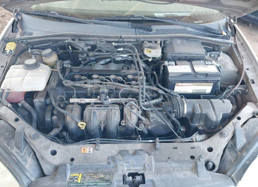 Photo 10 of 2005 Ford Focus ZX4 (VIN 1FAFP34N55W203215)