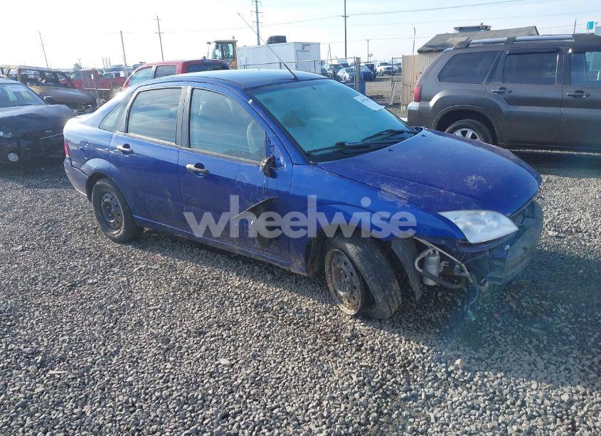 2005 Ford Focus ZX4 (VIN 1FAFP34N55W293613) main photo