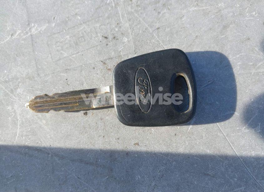 Photo 11 of 2005 Ford Focus ZX4 (VIN 1FAFP34N55W293613)