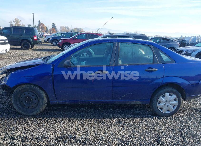 Photo 15 of 2005 Ford Focus ZX4 (VIN 1FAFP34N55W293613)