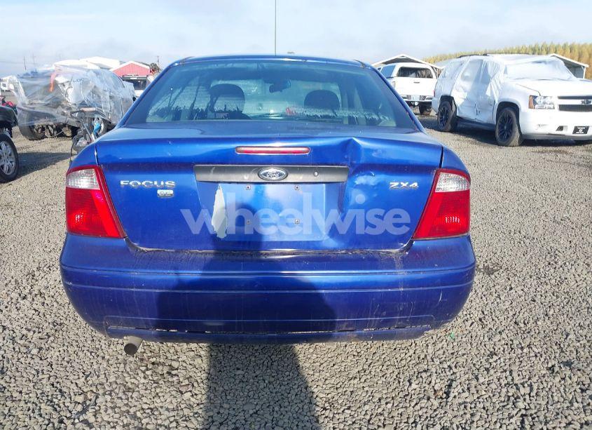 Photo 17 of 2005 Ford Focus ZX4 (VIN 1FAFP34N55W293613)