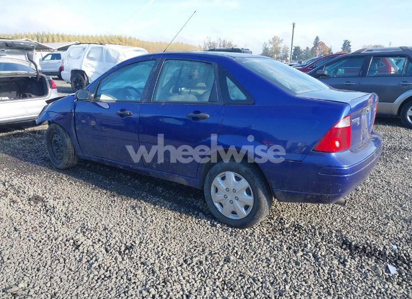 Photo 3 of 2005 Ford Focus ZX4 (VIN 1FAFP34N55W293613)