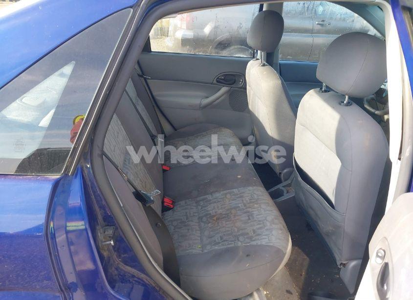 Photo 8 of 2005 Ford Focus ZX4 (VIN 1FAFP34N55W293613)
