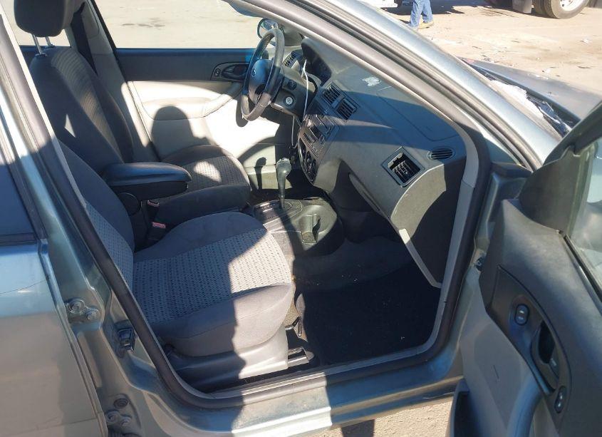 Photo 5 of 2006 Ford Focus ZX4 (VIN 1FAFP34N56W103004)