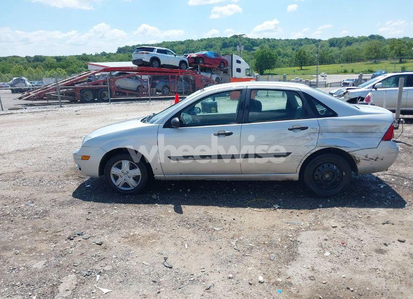 Photo 14 of 2007 Ford Focus S/SE/SES (VIN 1FAFP34N57W109953)