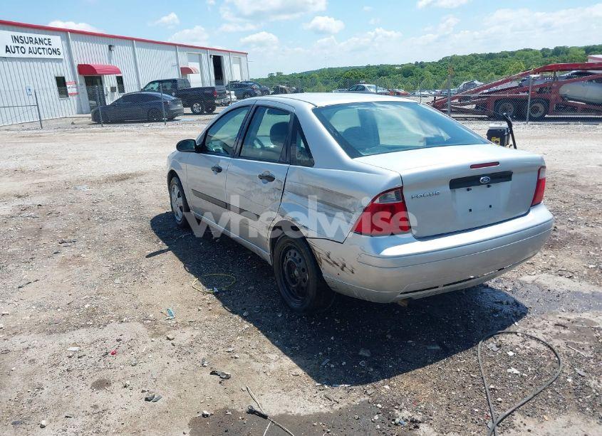 Photo 3 of 2007 Ford Focus S/SE/SES (VIN 1FAFP34N57W109953)