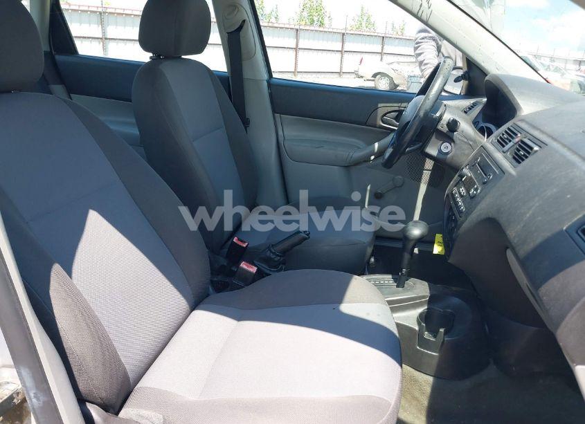 Photo 5 of 2007 Ford Focus S/SE/SES (VIN 1FAFP34N57W109953)