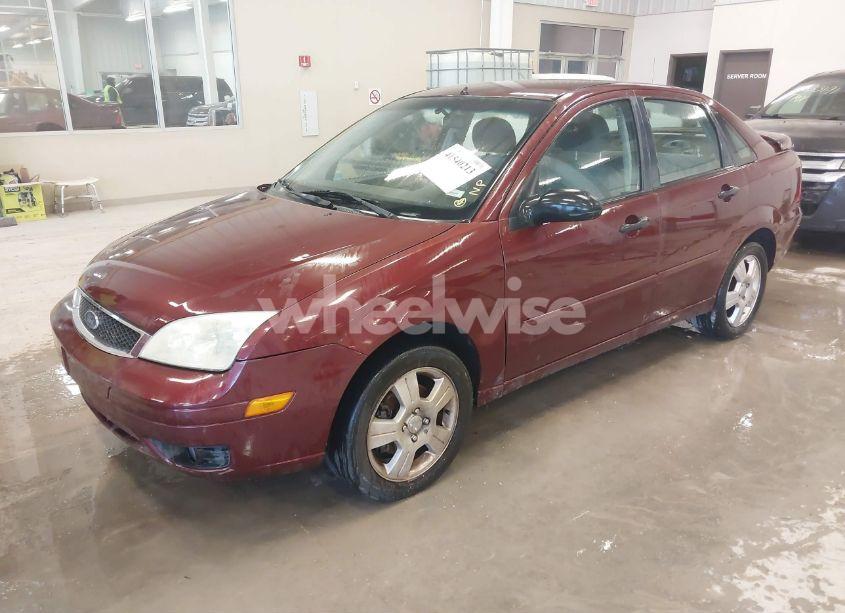 Photo 2 of 2007 Ford Focus S/SE/SES (VIN 1FAFP34N57W118006)