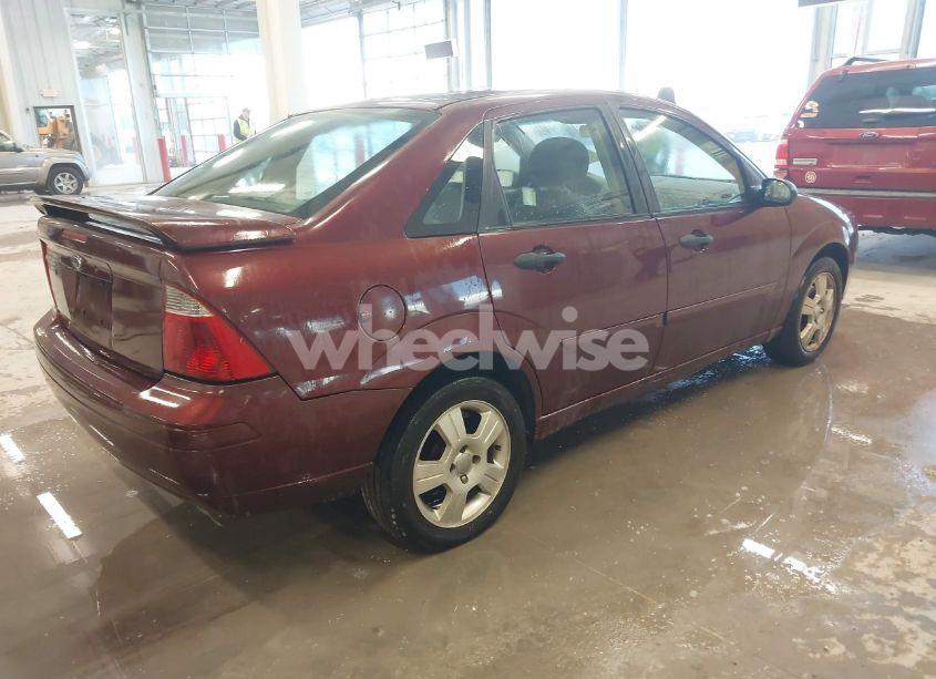 Photo 4 of 2007 Ford Focus S/SE/SES (VIN 1FAFP34N57W118006)