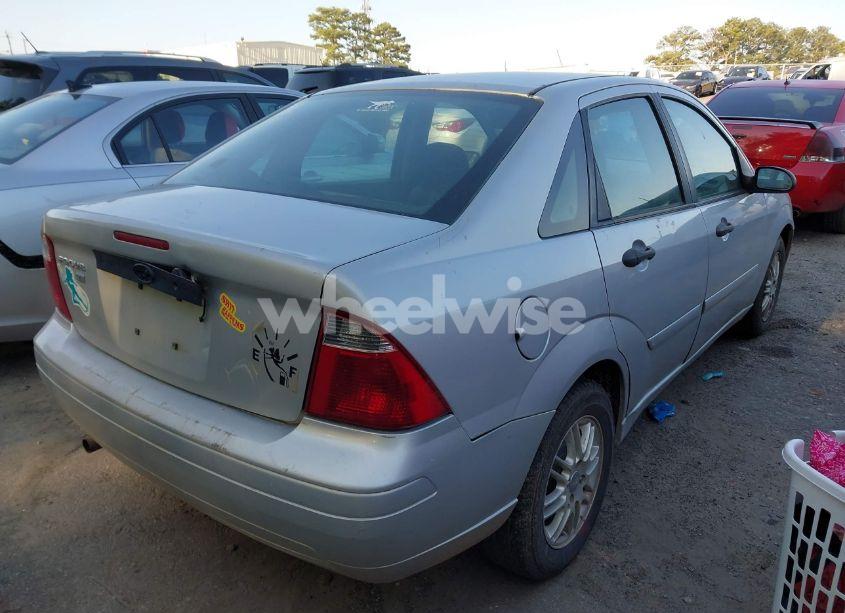 Photo 4 of 2007 Ford Focus S/SE/SES (VIN 1FAFP34N57W123660)