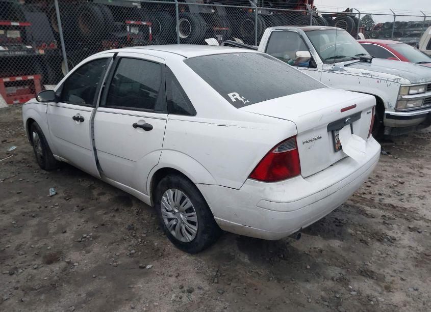 Photo 3 of 2007 Ford Focus S/SE/SES (VIN 1FAFP34N57W166072)