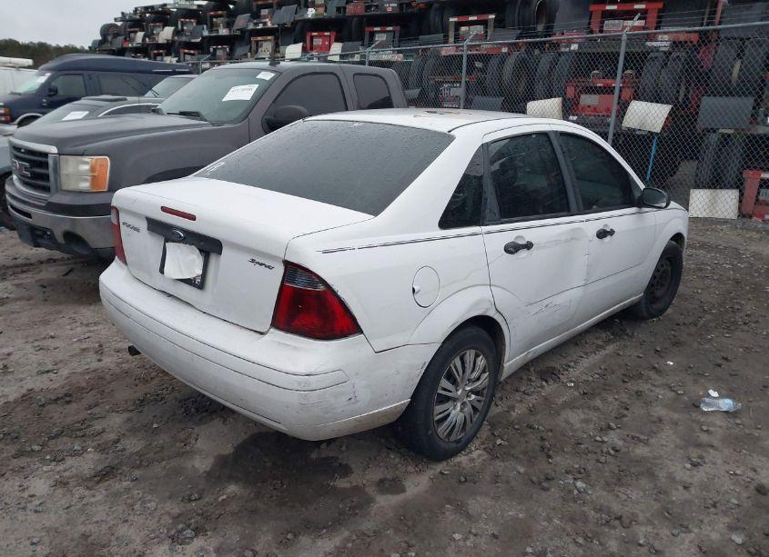 Photo 4 of 2007 Ford Focus S/SE/SES (VIN 1FAFP34N57W166072)