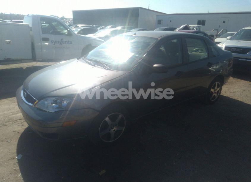 Photo 2 of 2007 Ford Focus S/SE/SES (VIN 1FAFP34N57W230935)