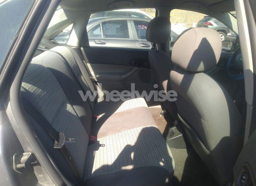 Photo 8 of 2007 Ford Focus S/SE/SES (VIN 1FAFP34N57W230935)