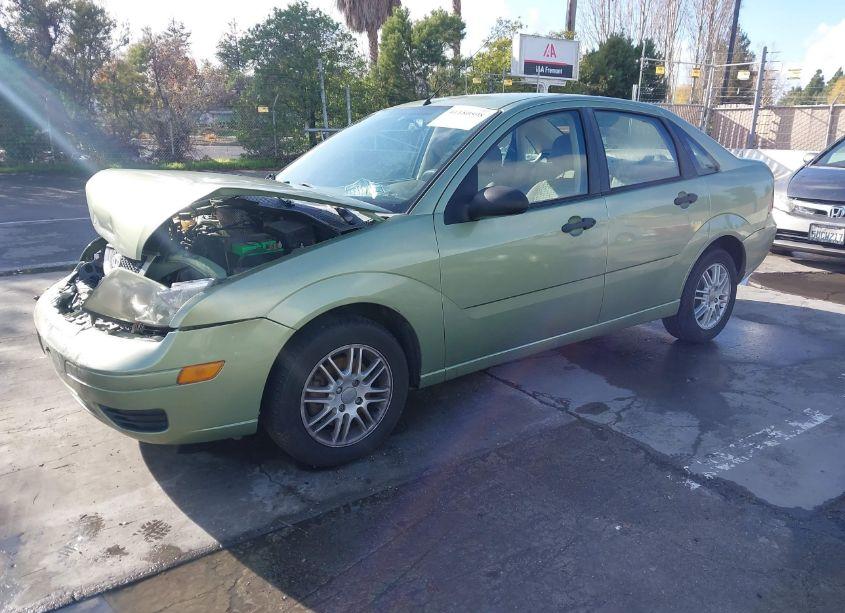 Photo 2 of 2007 Ford Focus S/SE/SES (VIN 1FAFP34N57W237836)