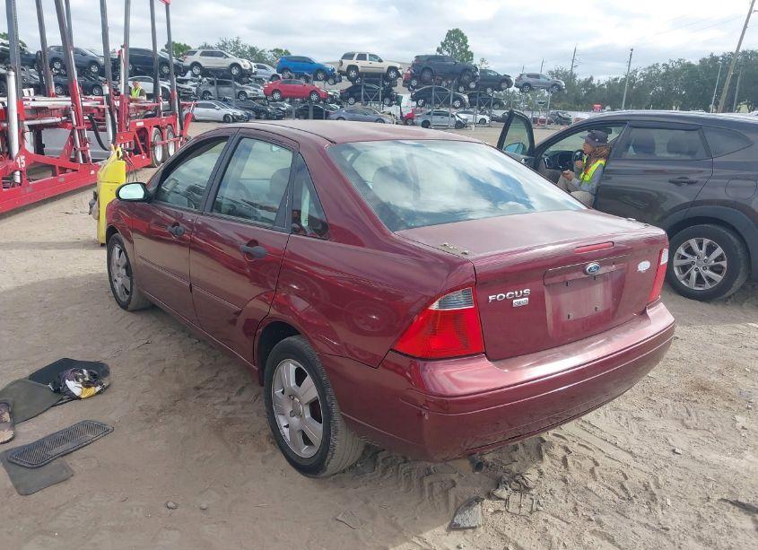 Photo 3 of 2007 Ford Focus S/SE/SES (VIN 1FAFP34N57W239280)