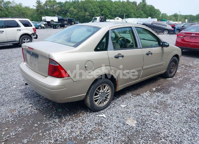 Photo 4 of 2007 Ford Focus S/SE/SES (VIN 1FAFP34N57W250909)