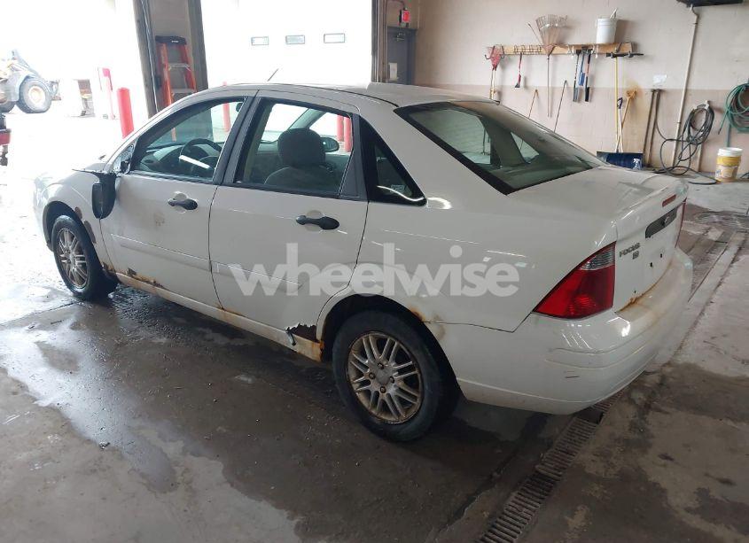 Photo 3 of 2007 Ford Focus S/SE/SES (VIN 1FAFP34N57W272599)