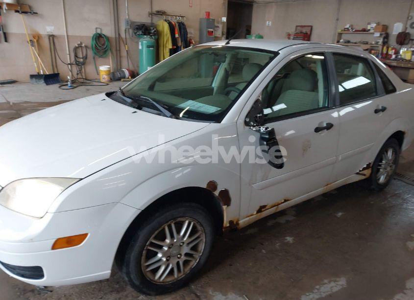 Photo 6 of 2007 Ford Focus S/SE/SES (VIN 1FAFP34N57W272599)