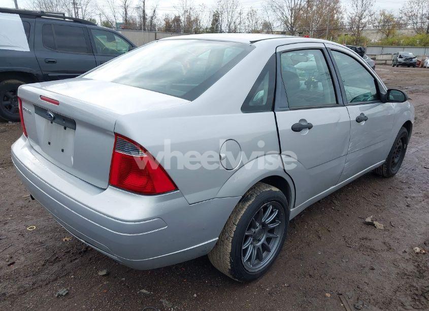 Photo 4 of 2007 Ford Focus S/SE/SES (VIN 1FAFP34N57W276121)