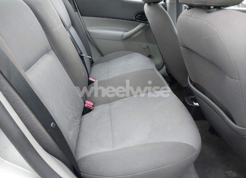 Photo 8 of 2007 Ford Focus S/SE/SES (VIN 1FAFP34N57W276121)