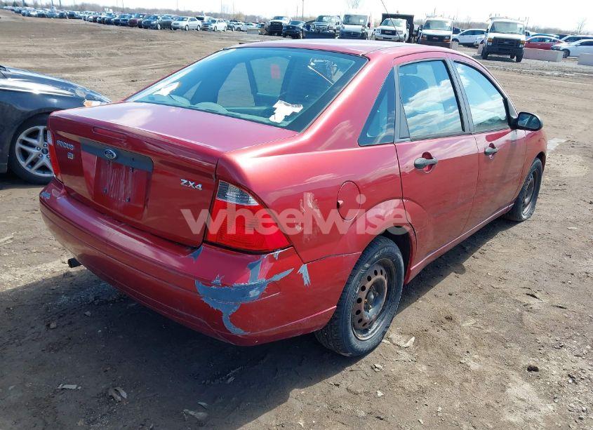 Photo 4 of 2005 Ford Focus ZX4 (VIN 1FAFP34N65W103060)