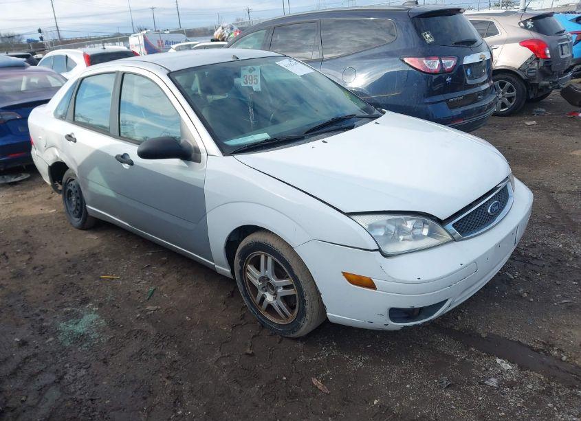 2005 Ford Focus ZX4 (VIN 1FAFP34N65W134910) main photo