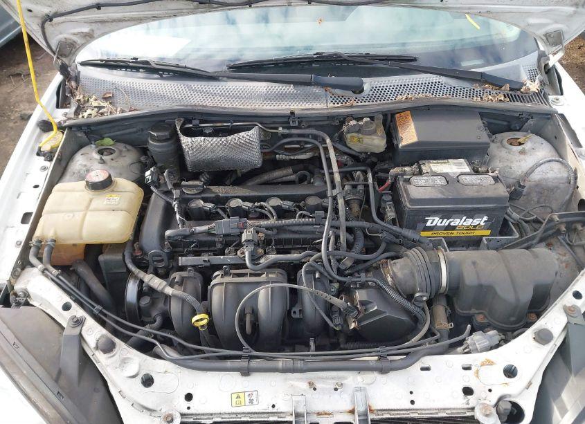 Photo 10 of 2005 Ford Focus ZX4 (VIN 1FAFP34N65W134910)