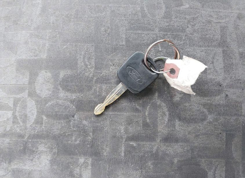 Photo 11 of 2005 Ford Focus ZX4 (VIN 1FAFP34N65W134910)