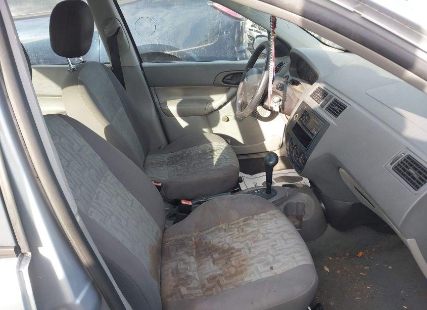 Photo 5 of 2005 Ford Focus ZX4 (VIN 1FAFP34N65W134910)