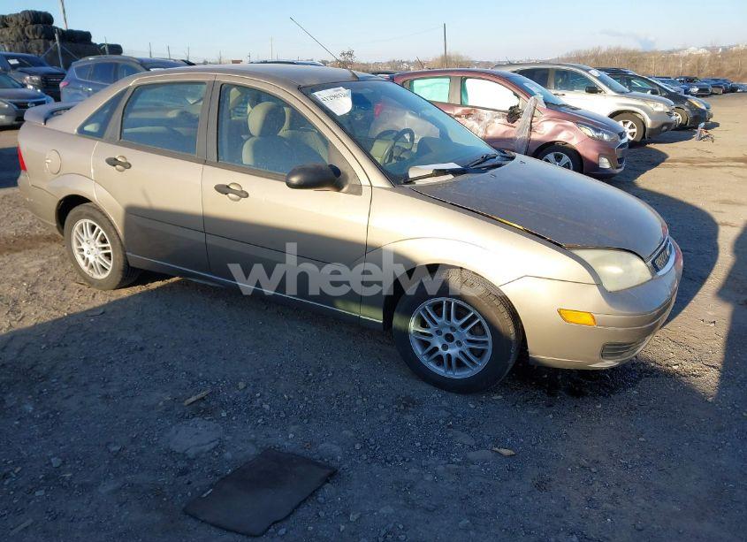 2005 Ford Focus ZX4 (VIN 1FAFP34N65W193732) main photo