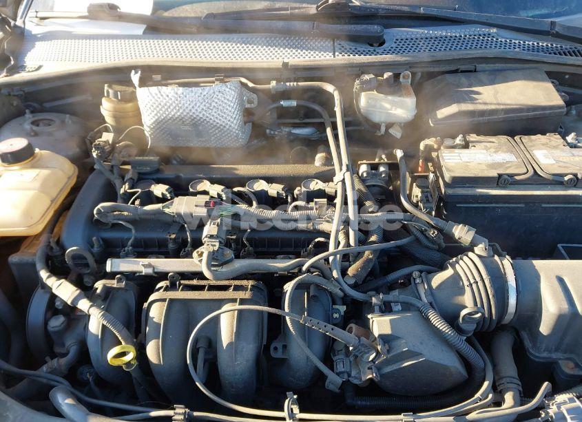 Photo 10 of 2005 Ford Focus ZX4 (VIN 1FAFP34N65W193732)