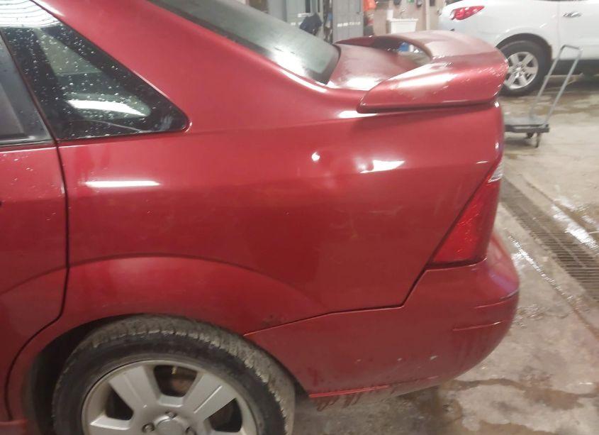 Photo 14 of 2005 Ford Focus ZX4 (VIN 1FAFP34N65W201294)