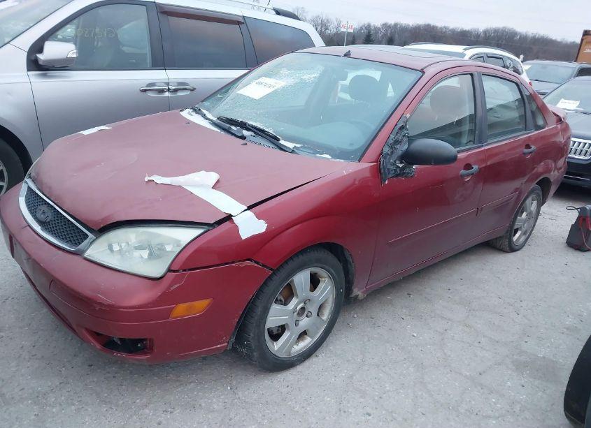 Photo 2 of 2005 Ford Focus ZX4 (VIN 1FAFP34N65W201294)