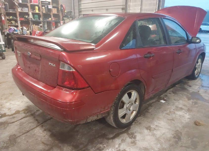 Photo 4 of 2005 Ford Focus ZX4 (VIN 1FAFP34N65W201294)