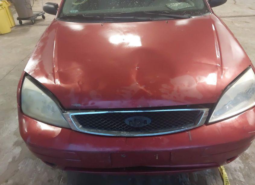 Photo 6 of 2005 Ford Focus ZX4 (VIN 1FAFP34N65W201294)