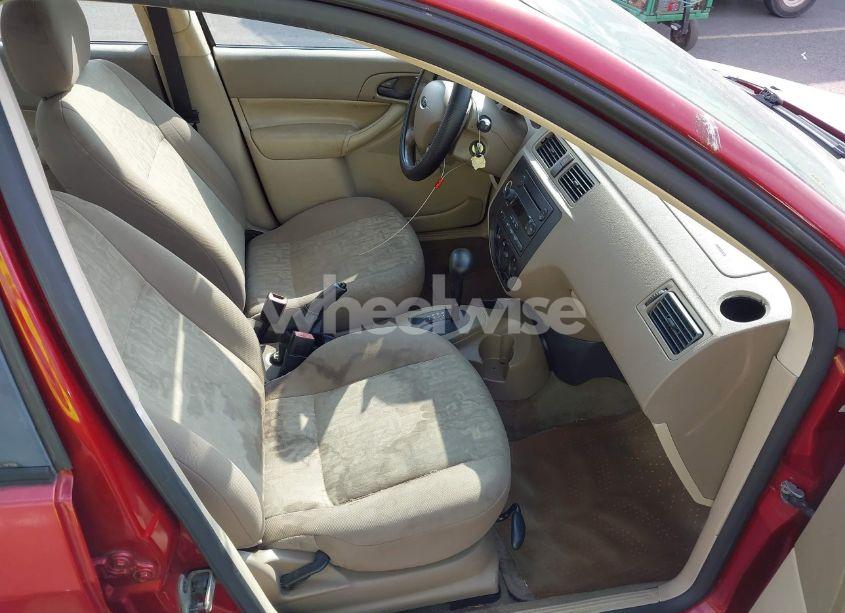 Photo 5 of 2005 Ford Focus ZX4 (VIN 1FAFP34N65W230357)