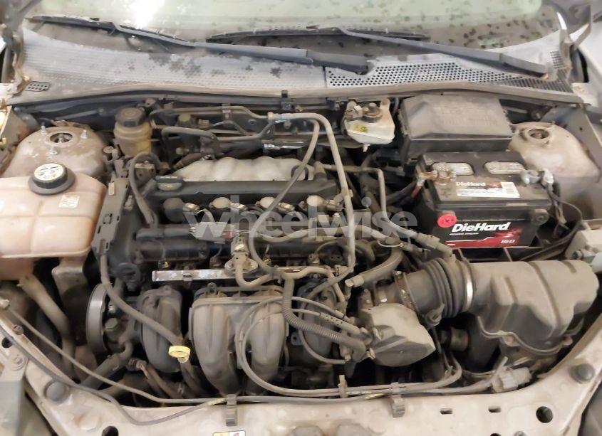 Photo 10 of 2005 Ford Focus ZX4 (VIN 1FAFP34N65W306112)