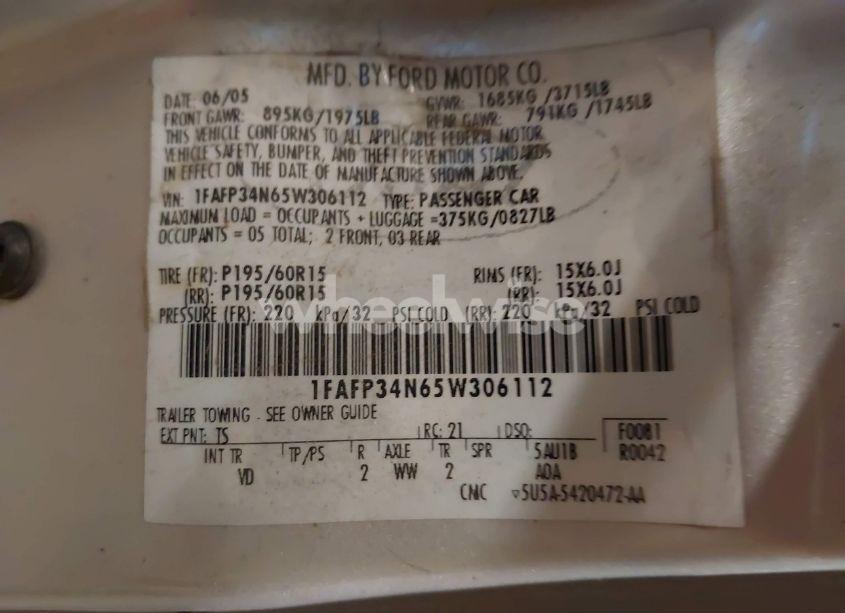 Photo 9 of 2005 Ford Focus ZX4 (VIN 1FAFP34N65W306112)