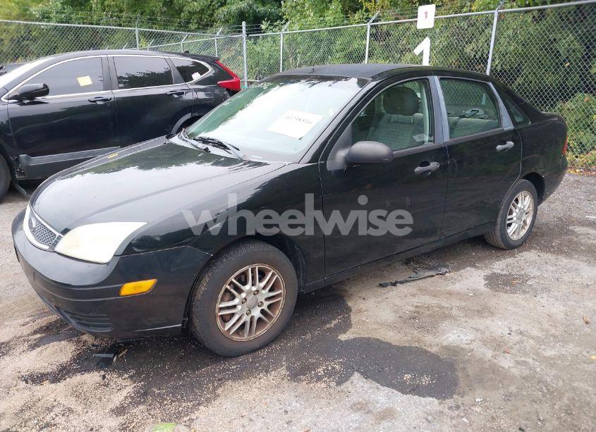 Photo 2 of 2006 Ford Focus SE/ZX4 (VIN 1FAFP34N66W184062)