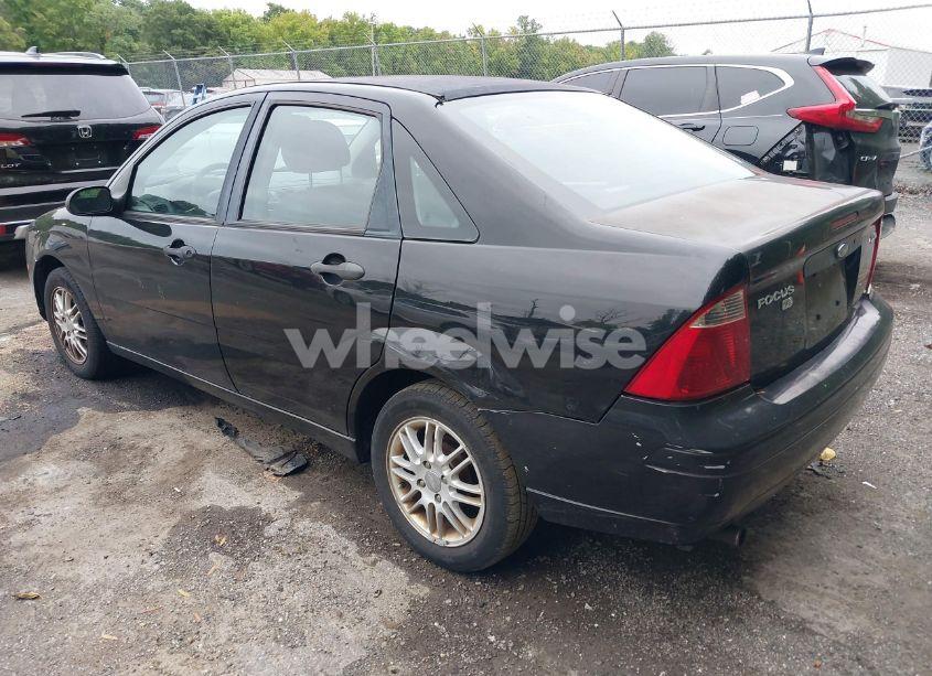 Photo 3 of 2006 Ford Focus SE/ZX4 (VIN 1FAFP34N66W184062)