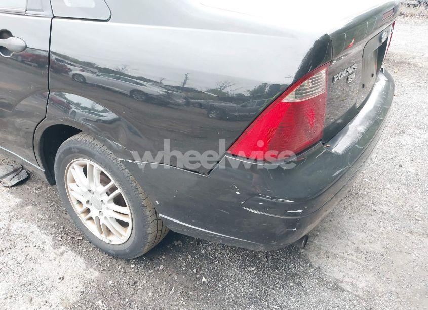 Photo 6 of 2006 Ford Focus SE/ZX4 (VIN 1FAFP34N66W184062)