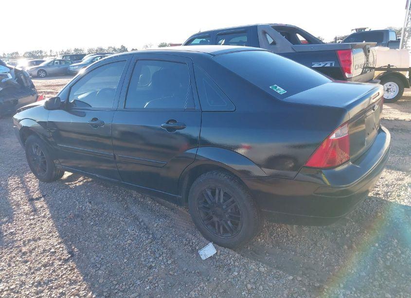 Photo 3 of 2007 Ford Focus S/SE/SES (VIN 1FAFP34N67W187867)