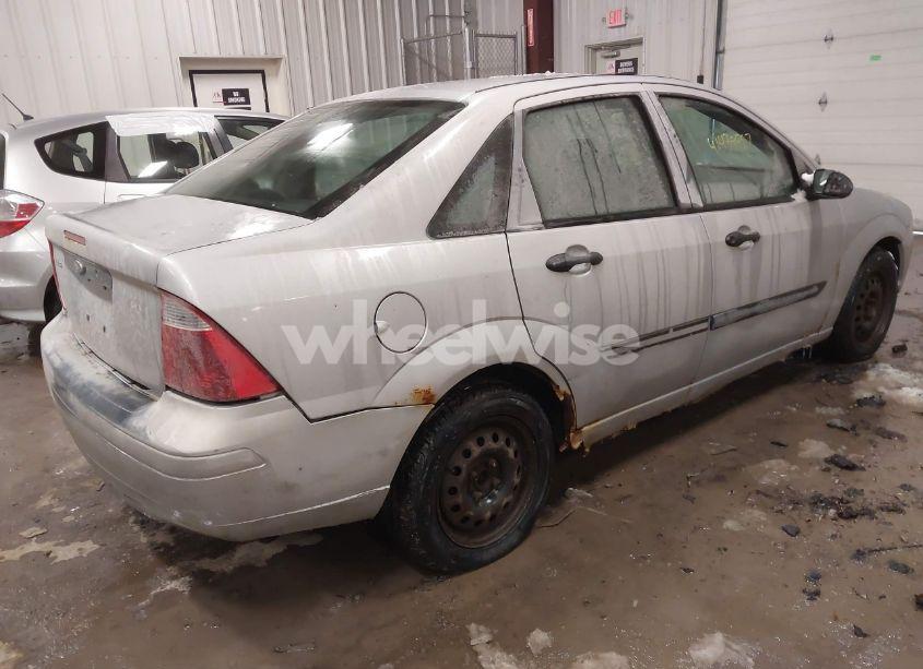 Photo 4 of 2007 Ford Focus S/SE/SES (VIN 1FAFP34N67W226473)