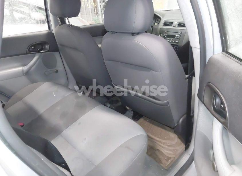 Photo 8 of 2007 Ford Focus S/SE/SES (VIN 1FAFP34N67W226473)