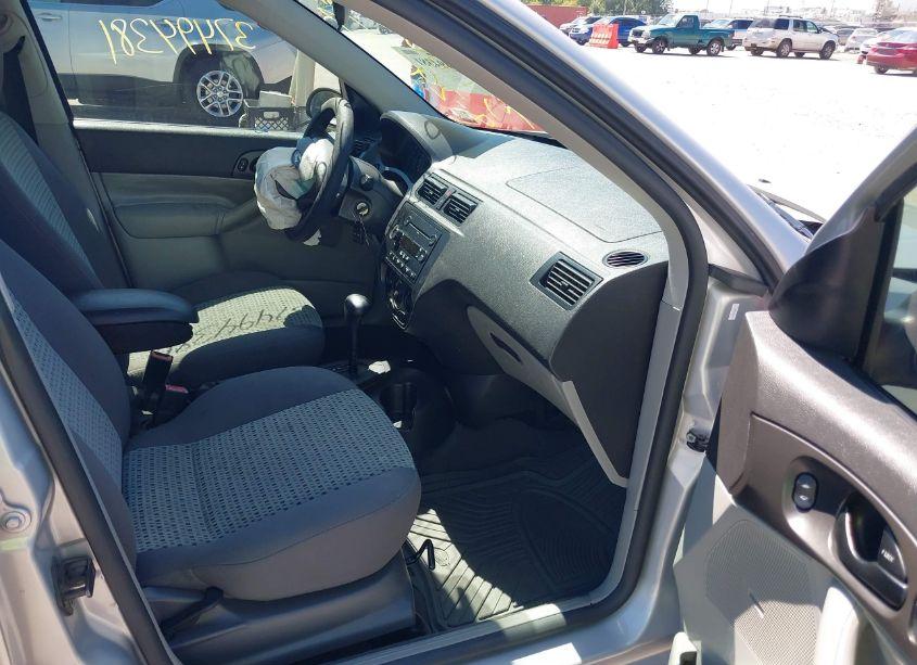 Photo 5 of 2007 Ford Focus S/SE/SES (VIN 1FAFP34N67W254743)