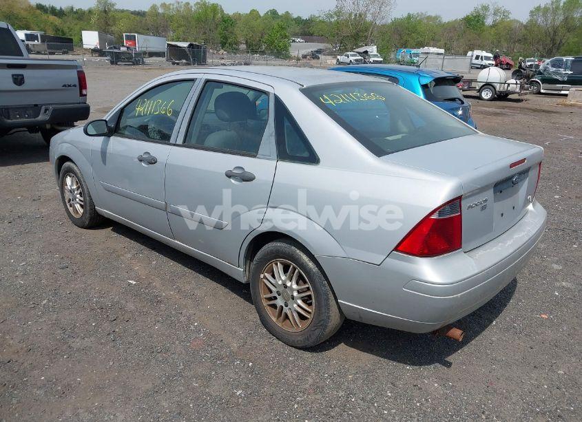 Photo 3 of 2007 Ford Focus S/SE/SES (VIN 1FAFP34N67W338545)