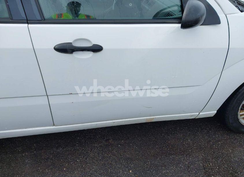 Photo 14 of 2007 Ford Focus S/SE/SES (VIN 1FAFP34N67W356849)