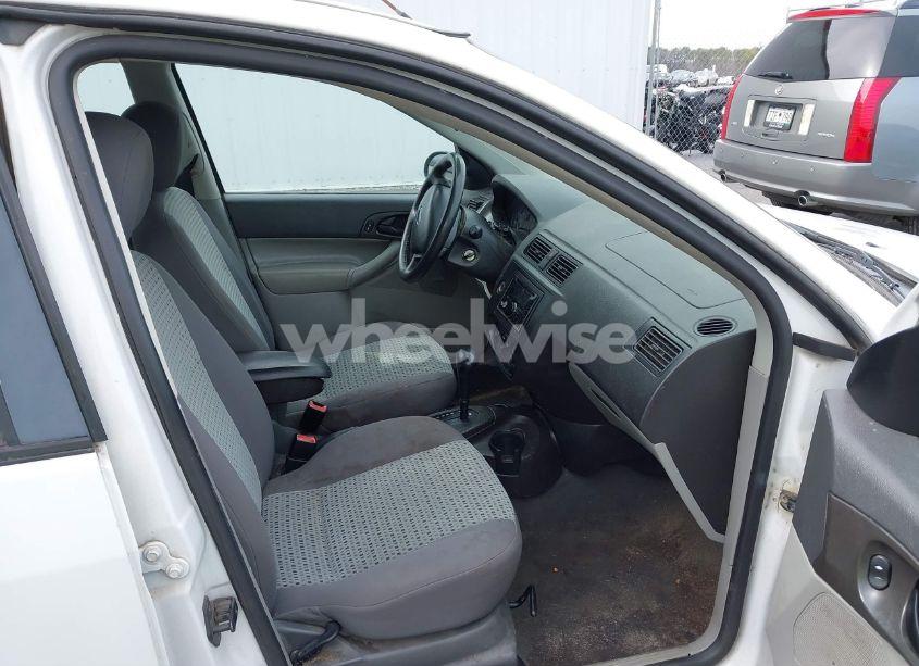 Photo 5 of 2007 Ford Focus S/SE/SES (VIN 1FAFP34N67W356849)